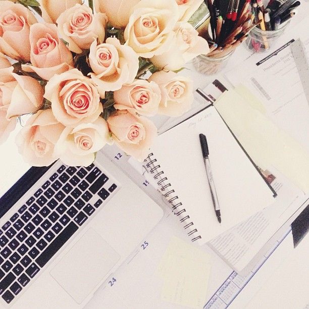 workspace-flowers-roses